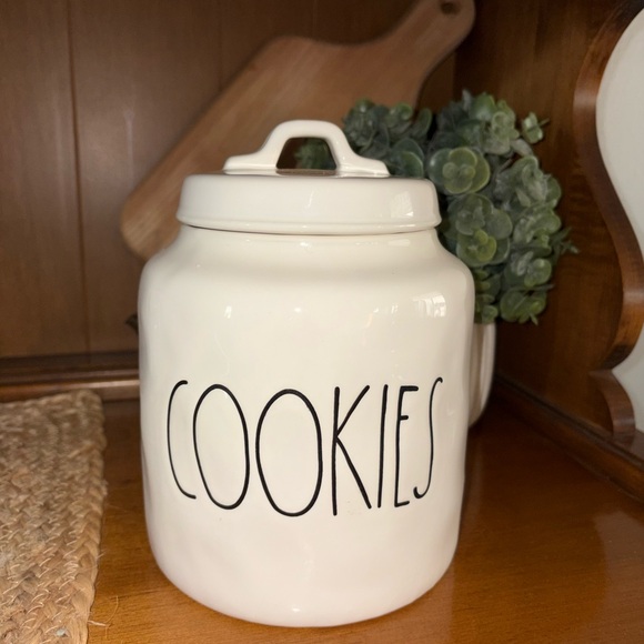 Rae Dunn COOKIE jar - Picture 4 of 5
